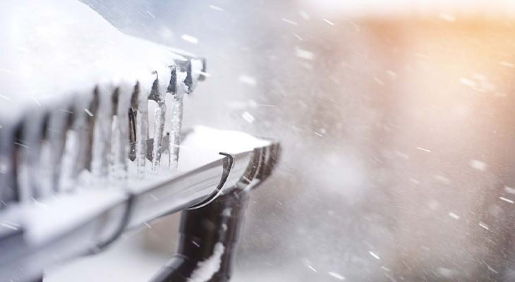 What Are The Effects Of Snow And Ice On Your Roof?