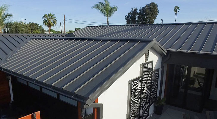 Why Metal Roofs Work Best In Commercial Settings