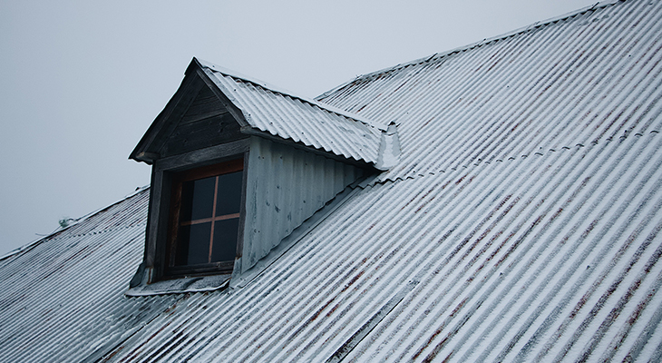 Common-Residential-Metal-Roofing-Problems-In-Winter