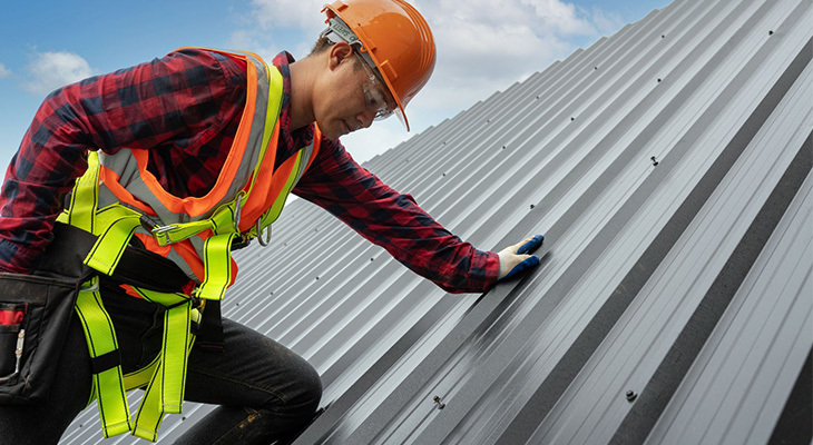 Choosing The Right Metal Roofing Contractor For Your Residential Property
