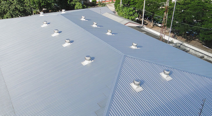 Energy-Efficiency-And-Cost-Savings-With-Commercial-Metal-Roofing