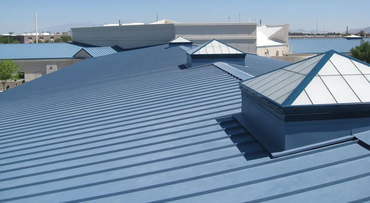 Advantages-Of-Commercial-Metal-Roofing-Why-Businesses-Choose-It