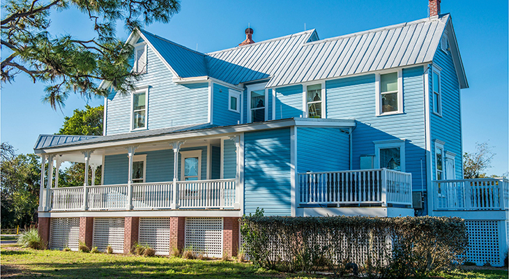 Building A Green Home? Why Metal Roofing Is Your Eco-Friendly Solution